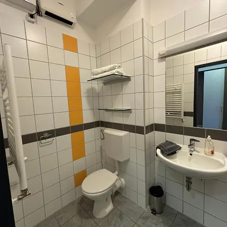 アパートホテル Skc *